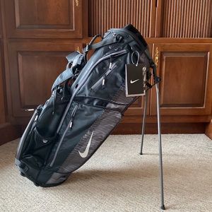 SOLD - NWT Nike Golf Bag